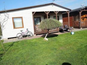 Cozy holiday home 600m from the lake in Kolczewo in Kołczewo
